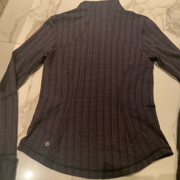Lululemon Athletica Women's Black Jacket - Picture 4 of 9